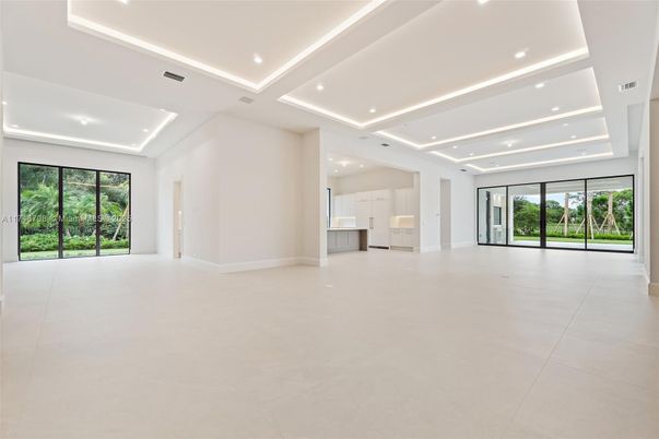 Empty room, Interior, Recessed Lighting