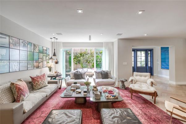 Interior, Living room, Pendant Lights, Recessed Lighting, Wood Texture Flooring