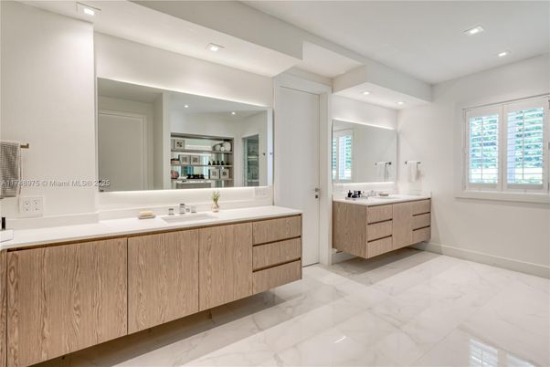 Bathroom, Dual Sink Vanities, Interior, Marble, Recessed Lighting