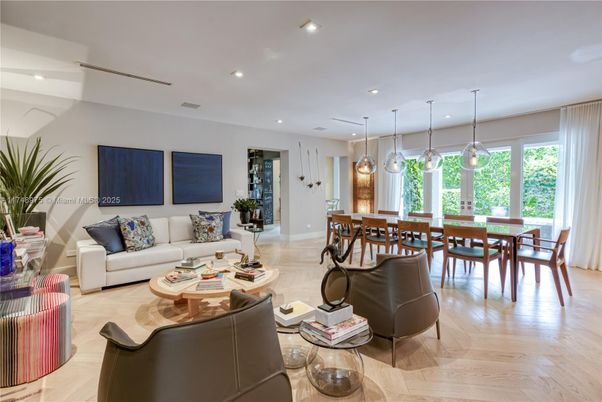 Dining room, Interior, Living room, Pendant Lights, Recessed Lighting, Wood Texture Flooring