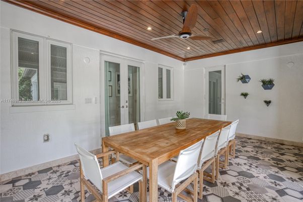 Dining room, Interior, Recessed Lighting, Wooden Ceilings