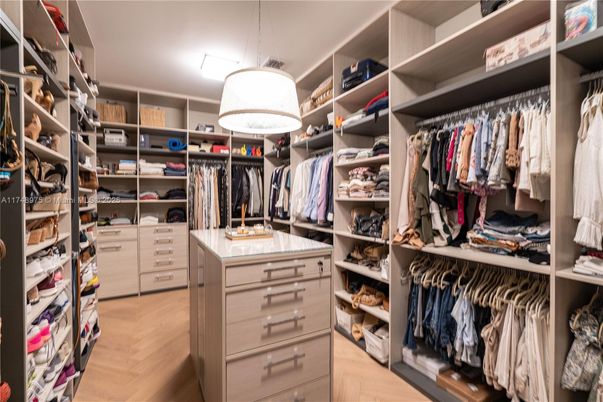Interior, Walk-in Closets, Wood Texture Flooring