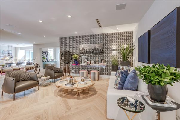 Interior, Living room, Pendant Lights, Recessed Lighting, Wood Texture Flooring