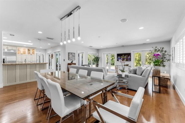 Dining room, Interior, Kitchen, Living room, Pendant Lights, Recessed Lighting, Wood Texture Flooring