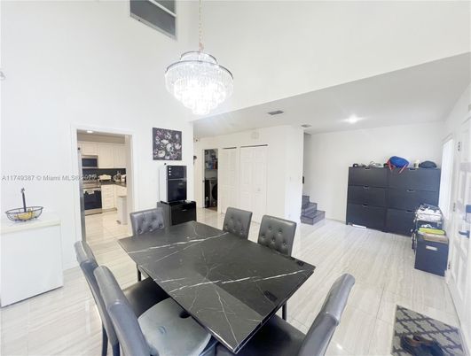 Chandelier, Dining room, Interior, Kitchen, Recessed Lighting