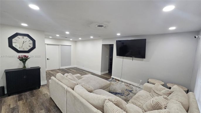 Interior, Living room, Recessed Lighting, Wood Texture Flooring
