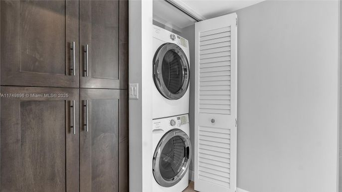 Interior, Utility Closets, Washer