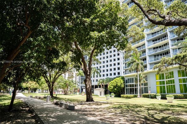 Exterior, Facade, Condo Building