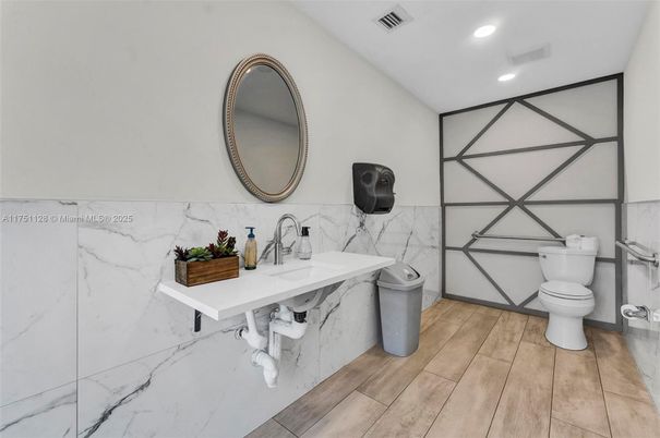 Bathroom, Interior, Marble Walls, Recessed Lighting, Wood Texture Flooring