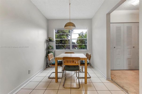 Dining room, Interior, Pendant Lights