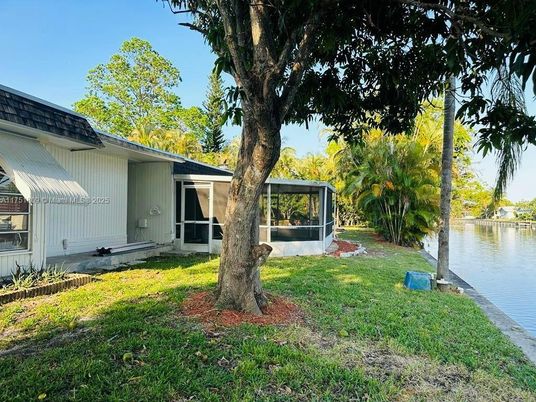 Backyard, Exterior, Lake