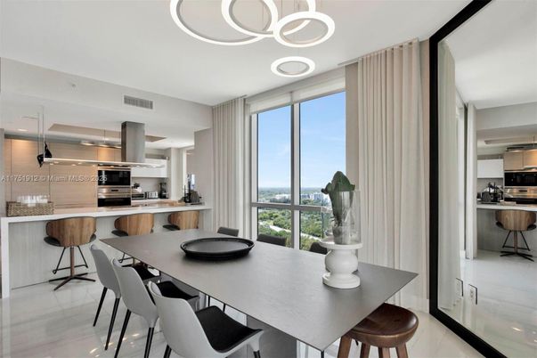 Dining room, Interior, Kitchen, Pendant Lights, Stainless Steel Appliances