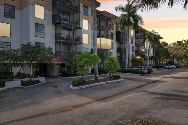 Exterior, Facade, Condo Building