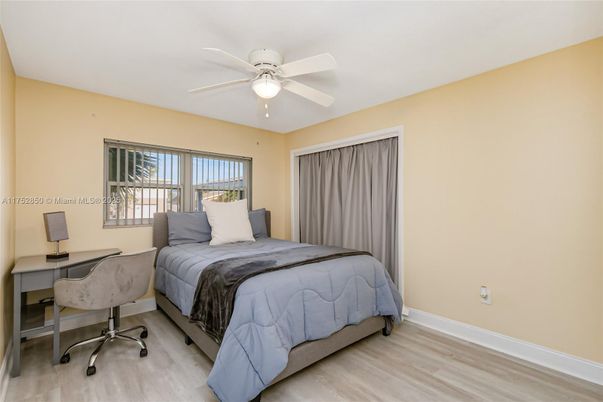 Bedroom, Home Office, Interior, Wood Texture Flooring