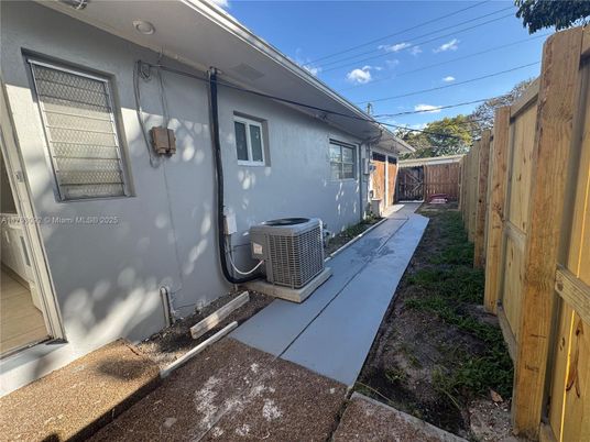 Backyard, Exterior
