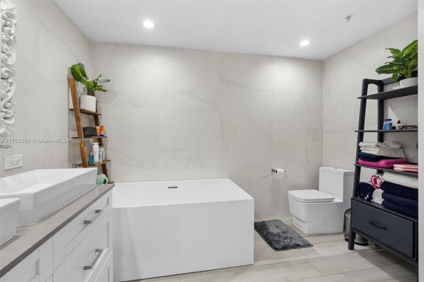 Bathroom, Free Standing Baths, Interior, Marble Walls, Recessed Lighting