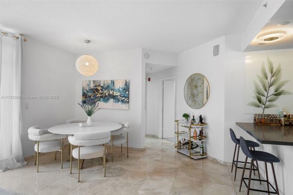 Dining room, Interior, Pendant Lights