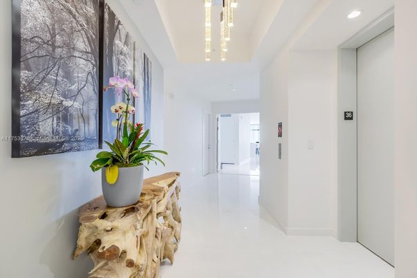 Elevator, Interior, Pendant Lights, Recessed Lighting