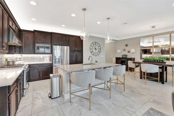 Dining room, Interior, Kitchen, Pendant Lights, Recessed Lighting, Stainless Steel Appliances