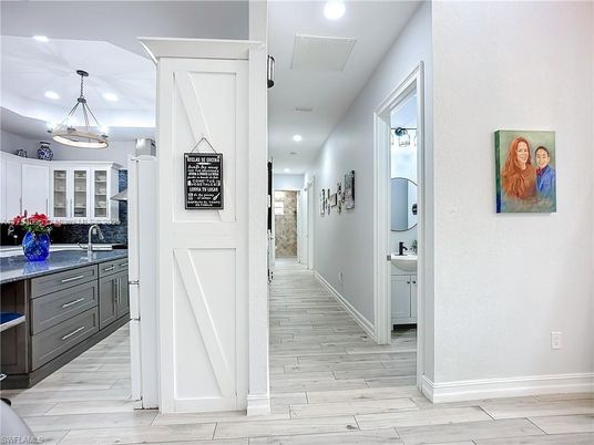 Interior, Pendant Lights, Recessed Lighting, Wood Texture Flooring
