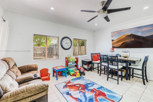 Dining room, Interior, Recessed Lighting