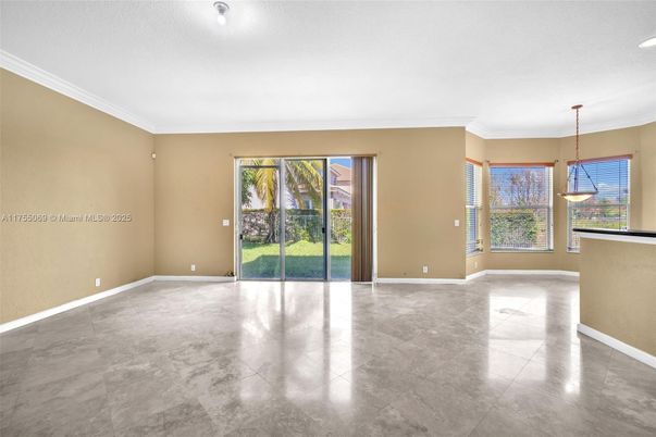 Empty room, Interior, Pendant Lights