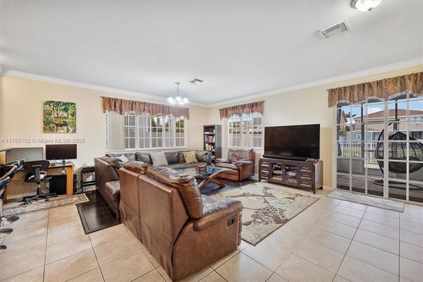 Chandelier, Home Office, Interior, Living room