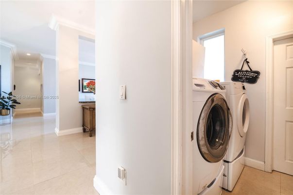 Interior, Recessed Lighting, Washer