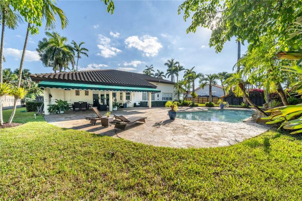 Backyard, Exterior, Pool