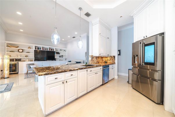 Interior, Kitchen, Pendant Lights, Recessed Lighting, Stainless Steel Appliances