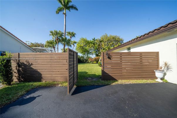 Backyard, Exterior
