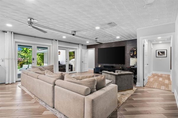 Interior, Living room, Recessed Lighting, Wood Texture Flooring
