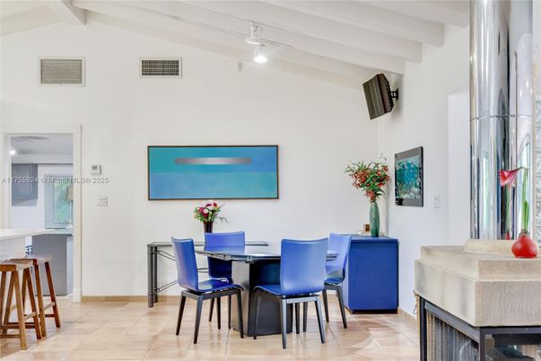 Dining room, Interior