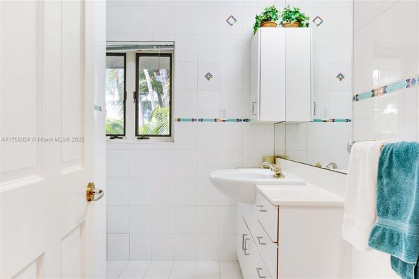 Bathroom, Interior