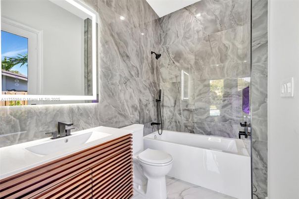 Bathroom, Interior, Marble, Marble Walls