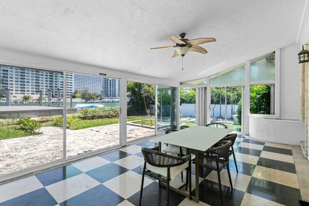 Dining room, Interior, Sun Room