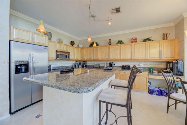 Interior, Kitchen, Pendant Lights, Stainless Steel Appliances