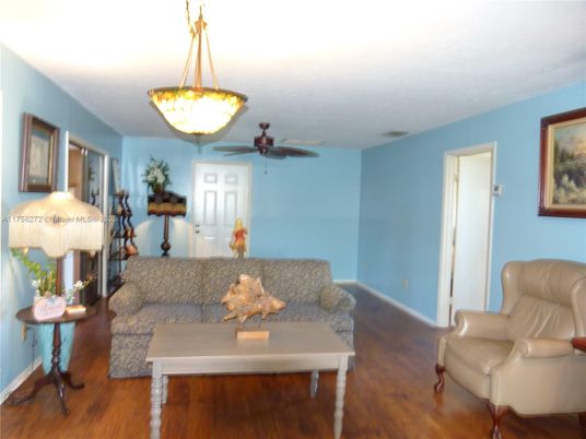 Interior, Living room, Pendant Lights, Wood Texture Flooring