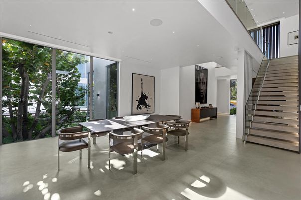 Dining room, Interior, Recessed Lighting