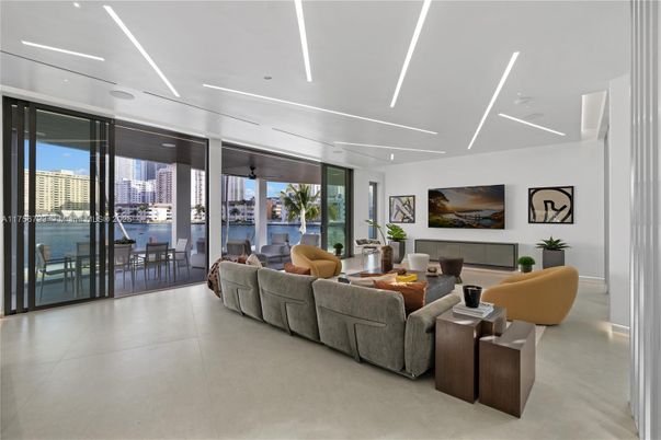 Dining room, Interior, Living room, Recessed Lighting, Water