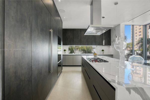 Interior, Kitchen, Pendant Lights, Recessed Lighting