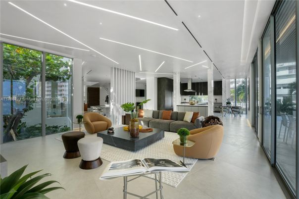 Dining room, Interior, Kitchen, Living room, Recessed Lighting