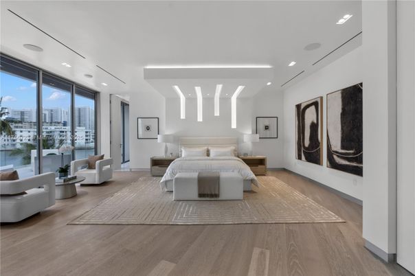 Bedroom, Interior, Recessed Lighting, Water, Wood Texture Flooring