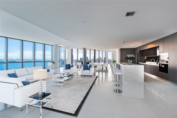 Interior, Kitchen, Living room, Recessed Lighting, Water