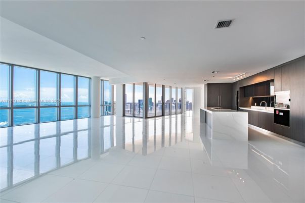 Interior, Kitchen, Recessed Lighting, Water