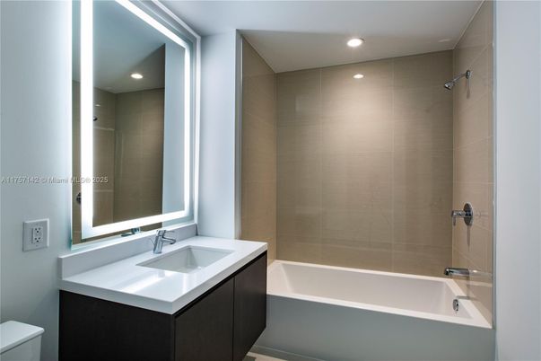 Bathroom, Interior, Recessed Lighting