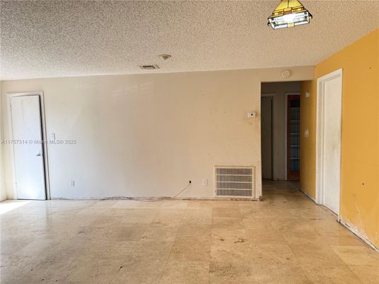 Elevator, Empty room, Interior