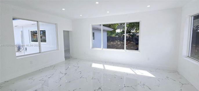 Empty room, Interior, Marble, Recessed Lighting