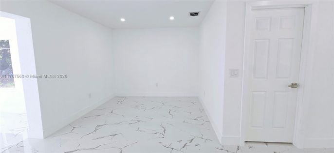 Empty room, Interior, Marble, Recessed Lighting