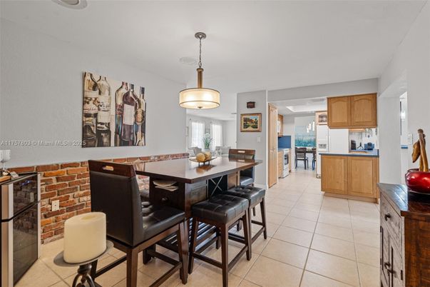 Dining room, Interior, Kitchen, Pendant Lights